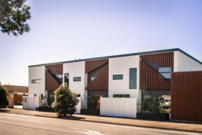 The Residence Apartment Two with Spa Bath, New Plymouth